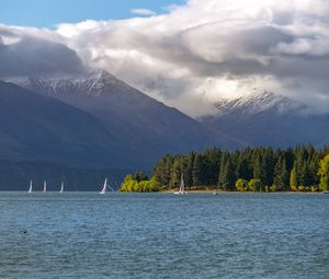 Превью обои море, горы, лодки, облака, пейзаж, природа