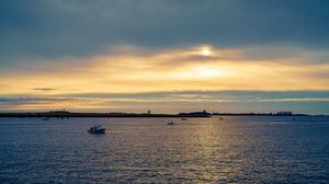 Превью обои море, катер, небо, облака
