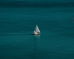 Превью обои море, лодка, парусник, вода, горизонт