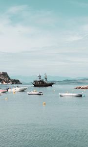 Превью обои море, лодки, корабль, берег, вода