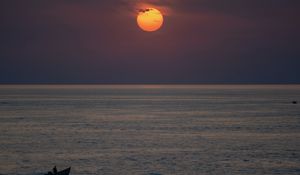 Превью обои море, луна, горизонт, ночь