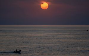 Превью обои море, луна, горизонт, ночь
