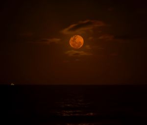 Превью обои море, луна, ночь, темный, темнота