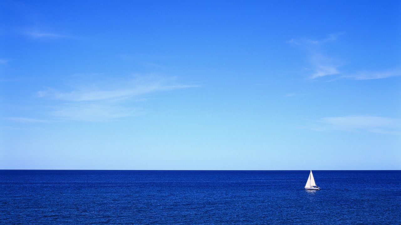 Обои море, небо, яхта, парус, тишина, безмятежность