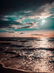 Превью обои море, океан, прибой, закат, облака