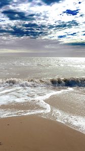 Превью обои море, океан, волны, прилив, пляж, облака