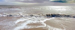 Превью обои море, океан, волны, прилив, пляж, облака