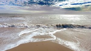 Превью обои море, океан, волны, прилив, пляж, облака