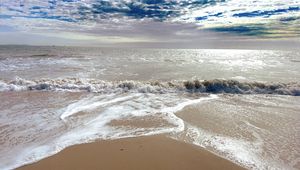Превью обои море, океан, волны, прилив, пляж, облака