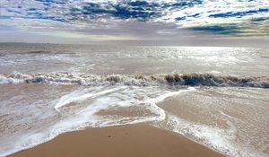 Превью обои море, океан, волны, прилив, пляж, облака