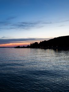 Превью обои море, остров, силуэт, сумерки