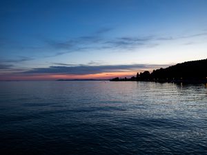 Превью обои море, остров, силуэт, сумерки