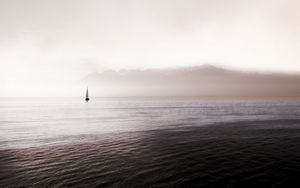 Превью обои море, парусник, туман, волны, даль