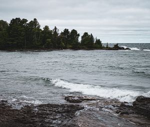 Превью обои море, пейзаж, деревья, природа