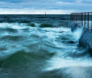 Превью обои море, пирс, шторм, краски, цвета