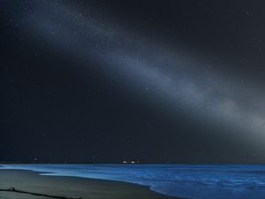 Превью обои море, пляж, ночь, звездное небо, темный