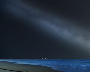 Превью обои море, пляж, ночь, звездное небо, темный