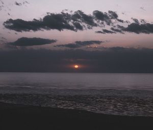 Превью обои море, пляж, закат, темный, сумерки