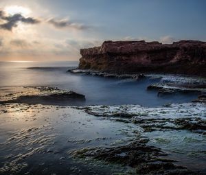 Превью обои море, скала, берег, рельеф, долгая выдержка, пейзаж