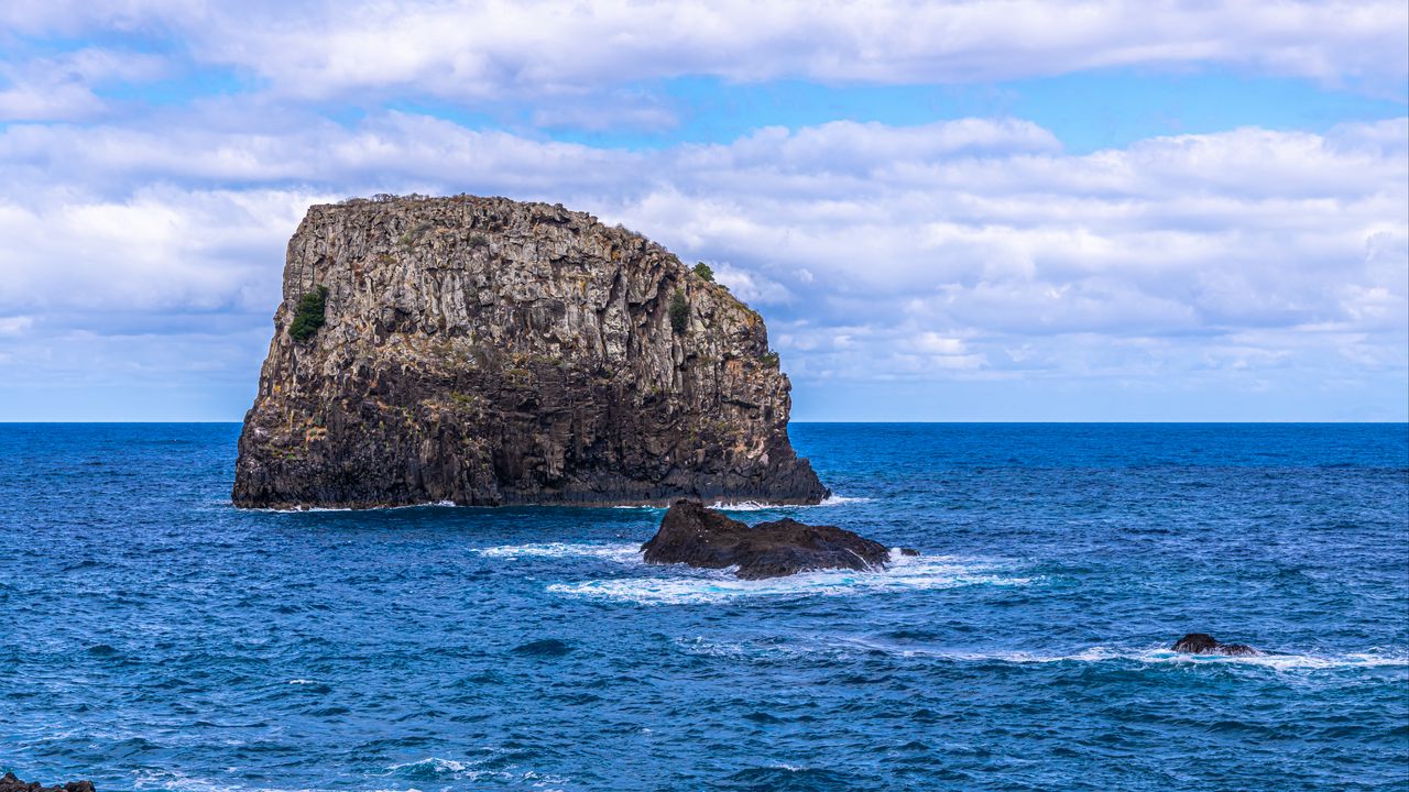 Обои море, скала, камни, пейзаж