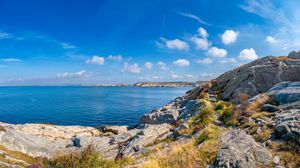 Превью обои море, скалы, берег, пейзаж, вода, горизонт, облака, природа