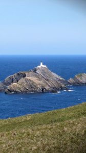 Превью обои море, скалы, маяк, небо, берег, пейзаж