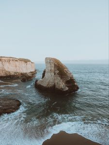Превью обои море, скалы, утес, побережье, волны