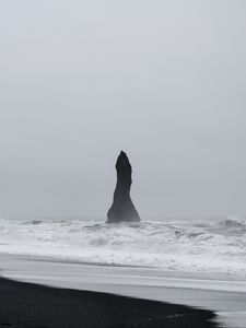 Превью обои море, скалы, волны, чб