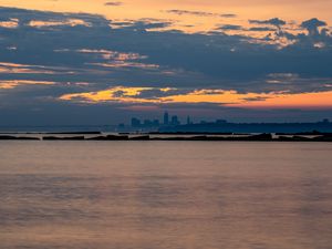 Превью обои море, вода, облака, горизонт, сумерки, пейзаж