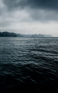Превью обои море, вода, туман, облака, мрачный