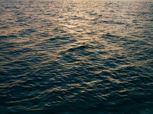 Превью обои море, вода, волны, свет, блики