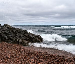 Превью обои море, волны, берег, галька, камни, природа