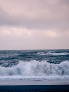 Превью обои море, волны, берег, брызги, природа, облака