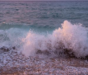 Превью обои море, волны, брызги, вода, всплеск, берег