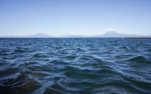 Превью обои море, волны, горы, горизонт, минимализм
