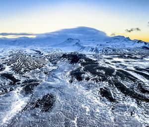 Превью обои море, волны, холмы, снег, природа