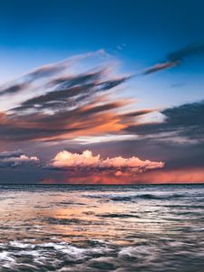 Превью обои море, волны, облака, горизонт, сумерки
