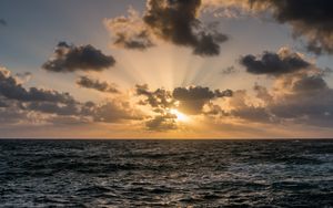 Превью обои море, волны, облака, природа