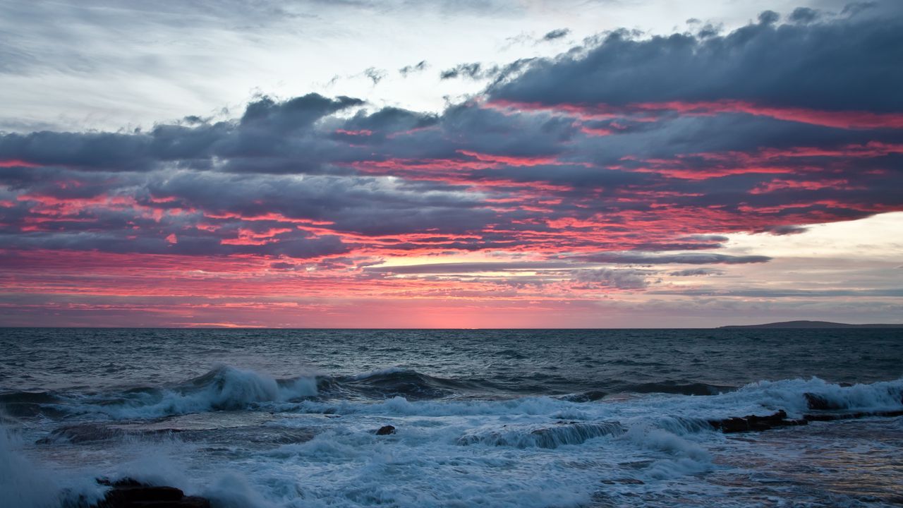 Обои море, волны, пена, горизонт, облака