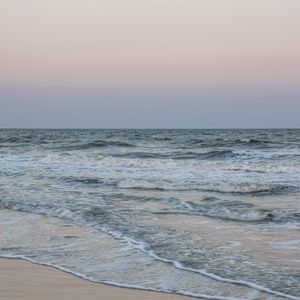 Превью обои море, волны, пляж, луна, отражение