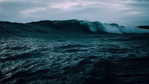 Превью обои море, волны, прибой, пасмурно