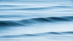 Превью обои море, волны, вода, синий, тени