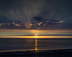 Превью обои море, закат, горизонт, небо, вода, облака