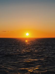 Превью обои море, закат, горизонт, вода, рябь, солнце