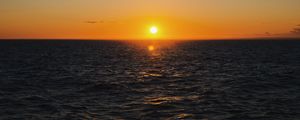 Превью обои море, закат, горизонт, вода, рябь, солнце