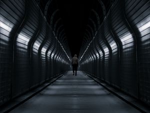 Превью обои мост, человек, одиночество, чб