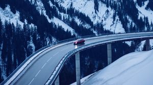 Превью обои мост, дорога, машина, горы, снег