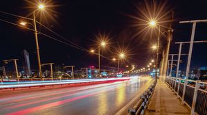 Превью обои мост, дорога, огни, фонари, ночь