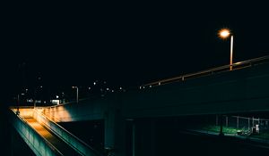 Превью обои мост, фонарь, ночь, темный