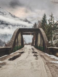 Превью обои мост, горы, пасмурно